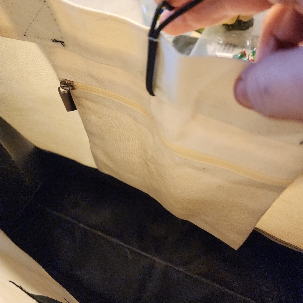 K1 - NWT BeeGreen Monogram "K" Large Tote Bag - Picture 4 of 6